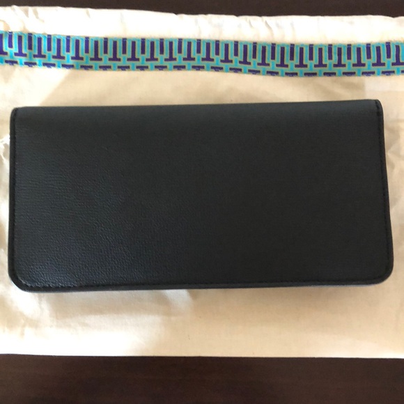 Tory Burch Kira Envelope Clutch - Picture 4 of 7